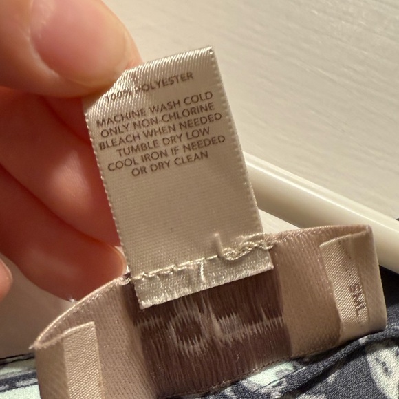 Loft Floral Sleeveless Blouse - Picture 5 of 6